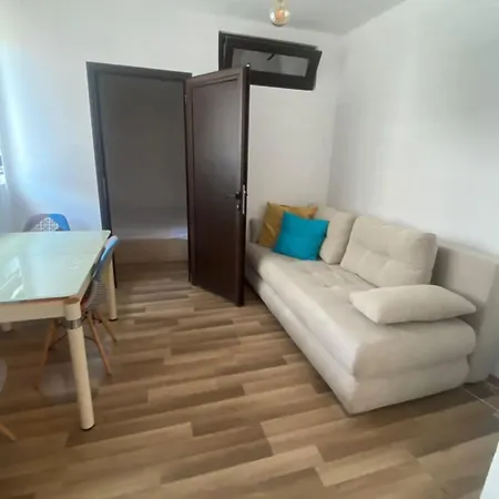Amadues Lux, 1 Bed - To Sunny Slăntjev Brjag